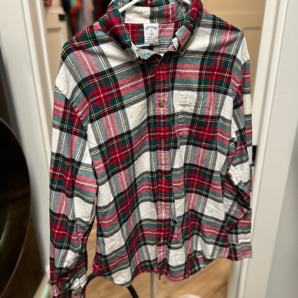 Classic Plaid Button-Up Shirt